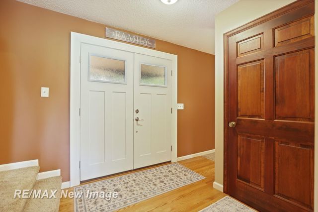 8889 Crooked Creek Drive, Saginaw, MI 48609