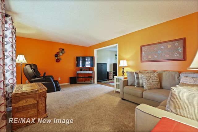 8889 Crooked Creek Drive, Saginaw, MI 48609