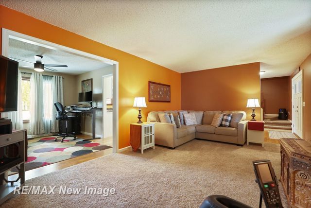 8889 Crooked Creek Drive, Saginaw, MI 48609