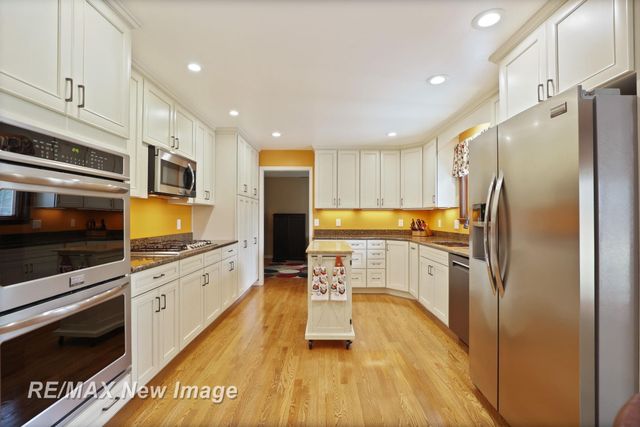 8889 Crooked Creek Drive, Saginaw, MI 48609