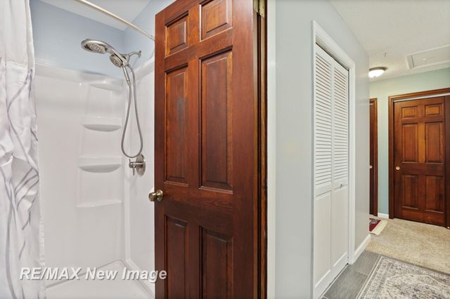 8889 Crooked Creek Drive, Saginaw, MI 48609