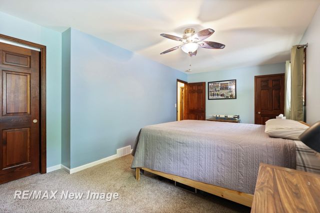 8889 Crooked Creek Drive, Saginaw, MI 48609