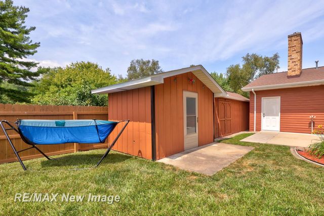 8889 Crooked Creek Drive, Saginaw, MI 48609