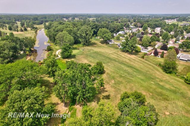 8889 Crooked Creek Drive, Saginaw, MI 48609