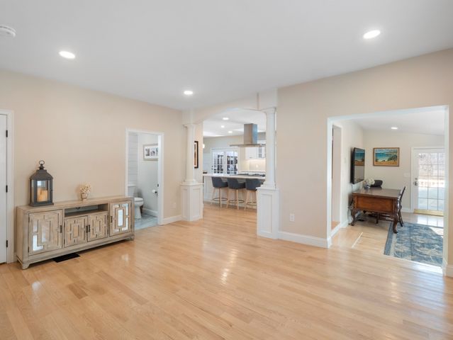 510 Merrimac St, Newburyport, MA 01950