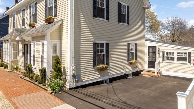 510 Merrimac St, Newburyport, MA 01950