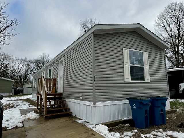 616 6th Street, Bloomington, IL 61704