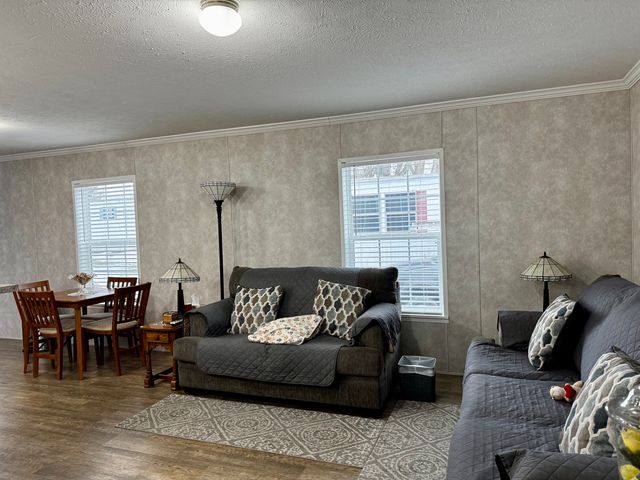 616 6th Street, Bloomington, IL 61704