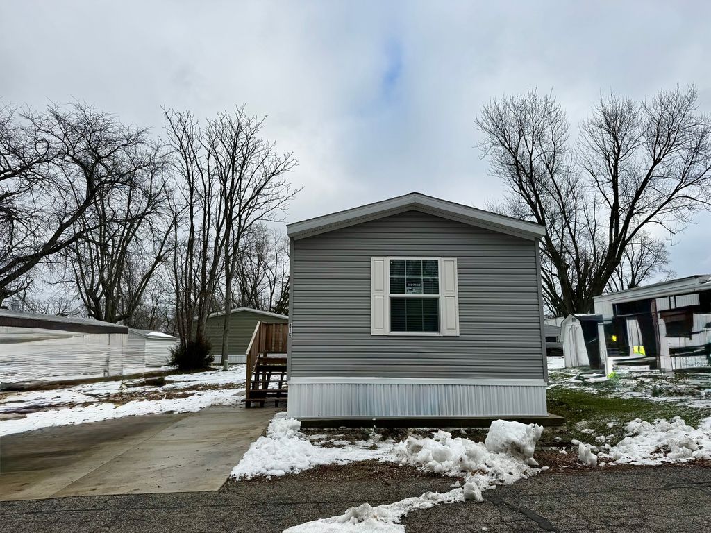 616 6th Street, Bloomington, IL 61704