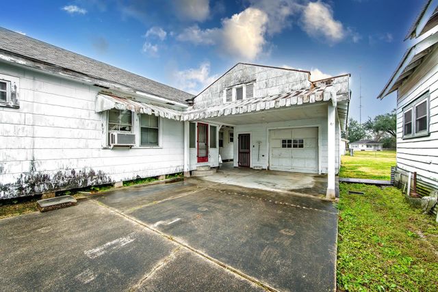 109 West Ave, Napoleonville, LA 70390