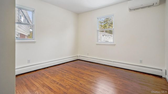 100 E Sunnyside Lane, Irvington, NY 10533