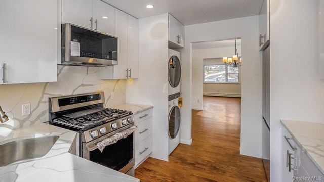 100 E Sunnyside Lane, Irvington, NY 10533