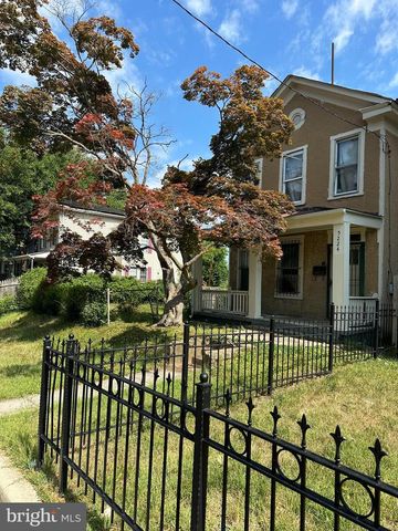 5224 CLOUD PL NE, Washington, DC 20019