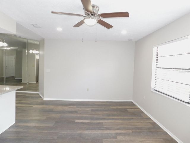 1421 IRONWORKS LANE, Tarpon Springs, FL 34689