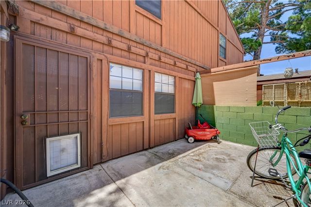 5889 Laredo Street, Las Vegas, NV 89146