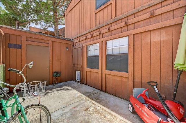 5889 Laredo Street, Las Vegas, NV 89146