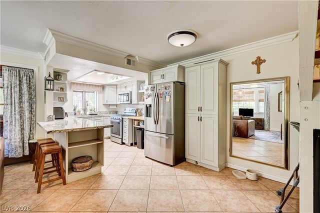 5889 Laredo Street, Las Vegas, NV 89146