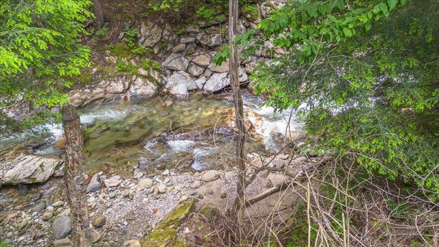 8642 Main Road, Huntington, VT 05462