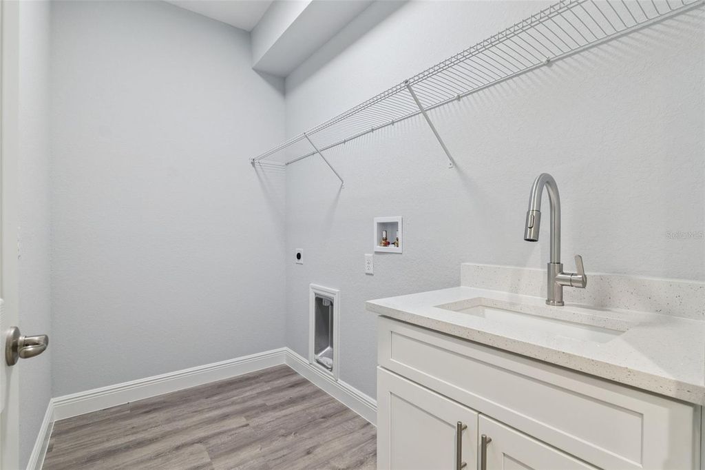 Image 23 of property listing at 2043 WATERSEDGE DRIVE, Deltona, FL 32738