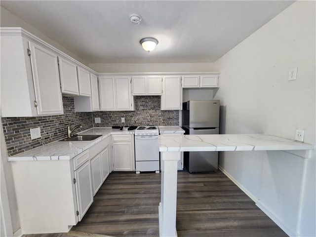 6093 Ennis Joslin, Corpus Christi, TX 78412