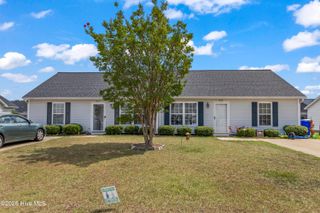 1121 Masters Lane A And B, Greenville, NC 27834