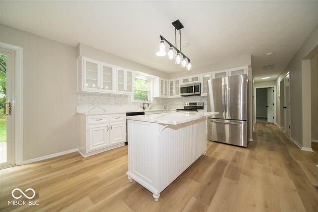 370 Winding Way, Carmel, IN 46032