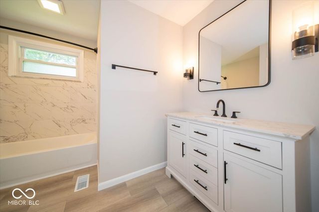 370 Winding Way, Carmel, IN 46032