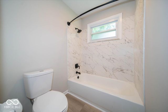 370 Winding Way, Carmel, IN 46032