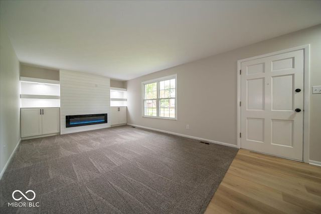370 Winding Way, Carmel, IN 46032