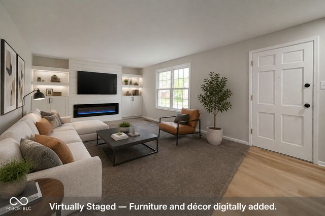 370 Winding Way, Carmel, IN 46032