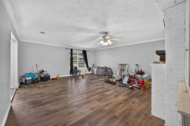 423 Mckown Drive, Mansfield, TX 76063