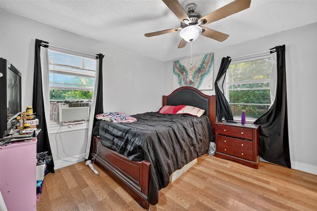 423 Mckown Drive, Mansfield, TX 76063