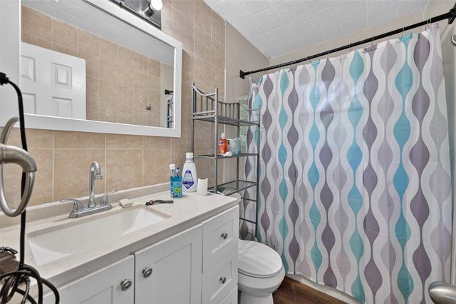 423 Mckown Drive, Mansfield, TX 76063