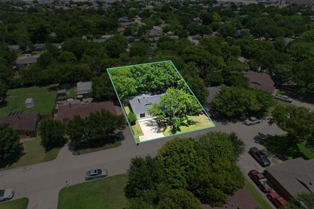423 Mckown Drive, Mansfield, TX 76063