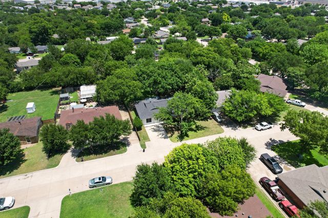 423 Mckown Drive, Mansfield, TX 76063