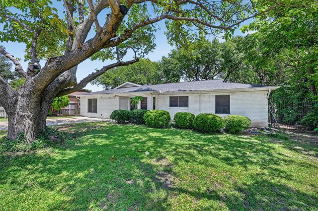 423 Mckown Drive, Mansfield, TX 76063