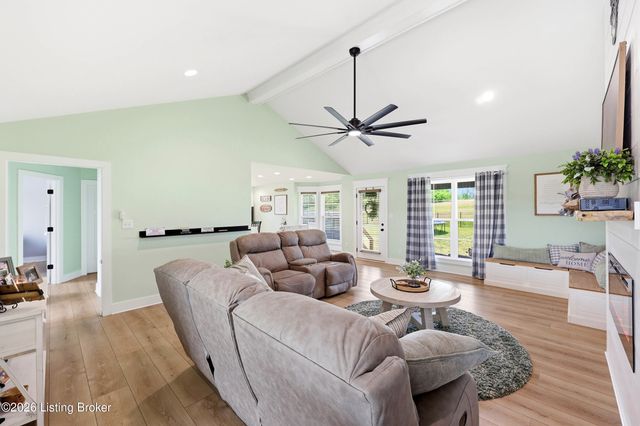 859 The Landings, Taylorsville, KY 40071
