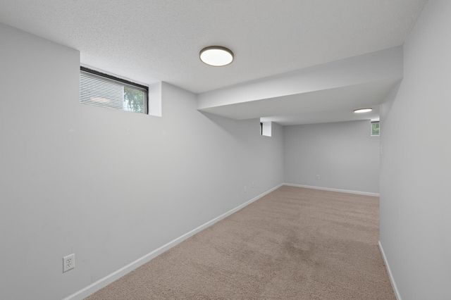 10855 President Drive NE, Blaine, MN 55434