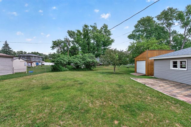 10855 President Drive NE, Blaine, MN 55434