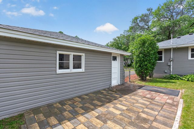 10855 President Drive NE, Blaine, MN 55434