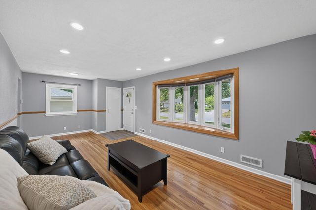 10855 President Drive NE, Blaine, MN 55434