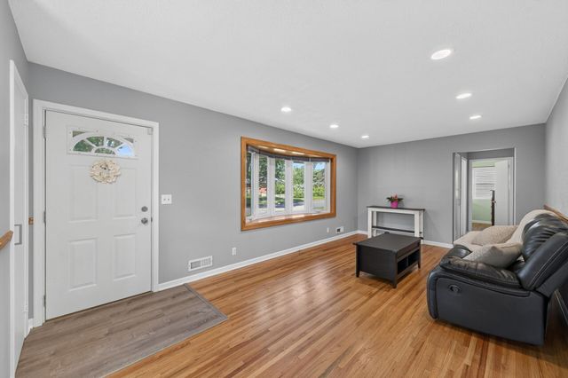 10855 President Drive NE, Blaine, MN 55434