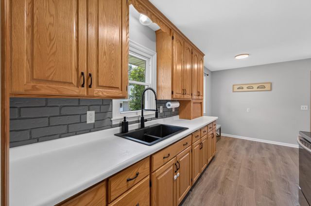 10855 President Drive NE, Blaine, MN 55434