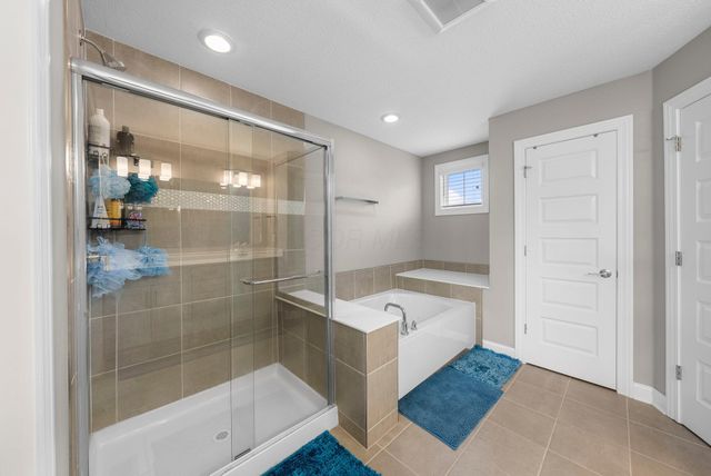 349 Harvest Walk Loop, Delaware, OH 43015