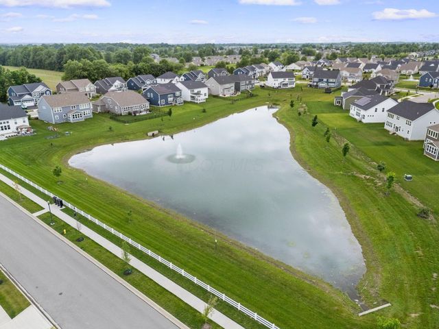 349 Harvest Walk Loop, Delaware, OH 43015