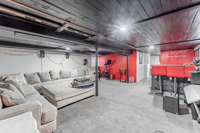 6337 W Patterson Avenue, Chicago, IL 60634