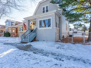 6337 W Patterson Avenue, Chicago, IL 60634