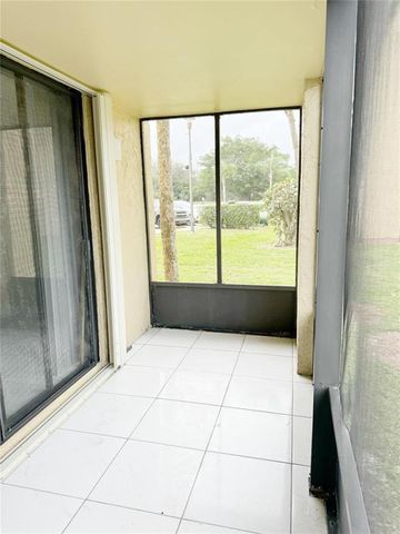 2788 TENNIS CLUB Drive 101, West Palm Beach, FL 33417