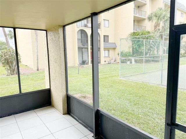 2788 TENNIS CLUB Drive 101, West Palm Beach, FL 33417