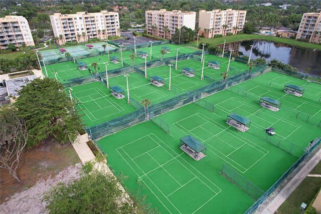 2788 TENNIS CLUB Drive 101, West Palm Beach, FL 33417